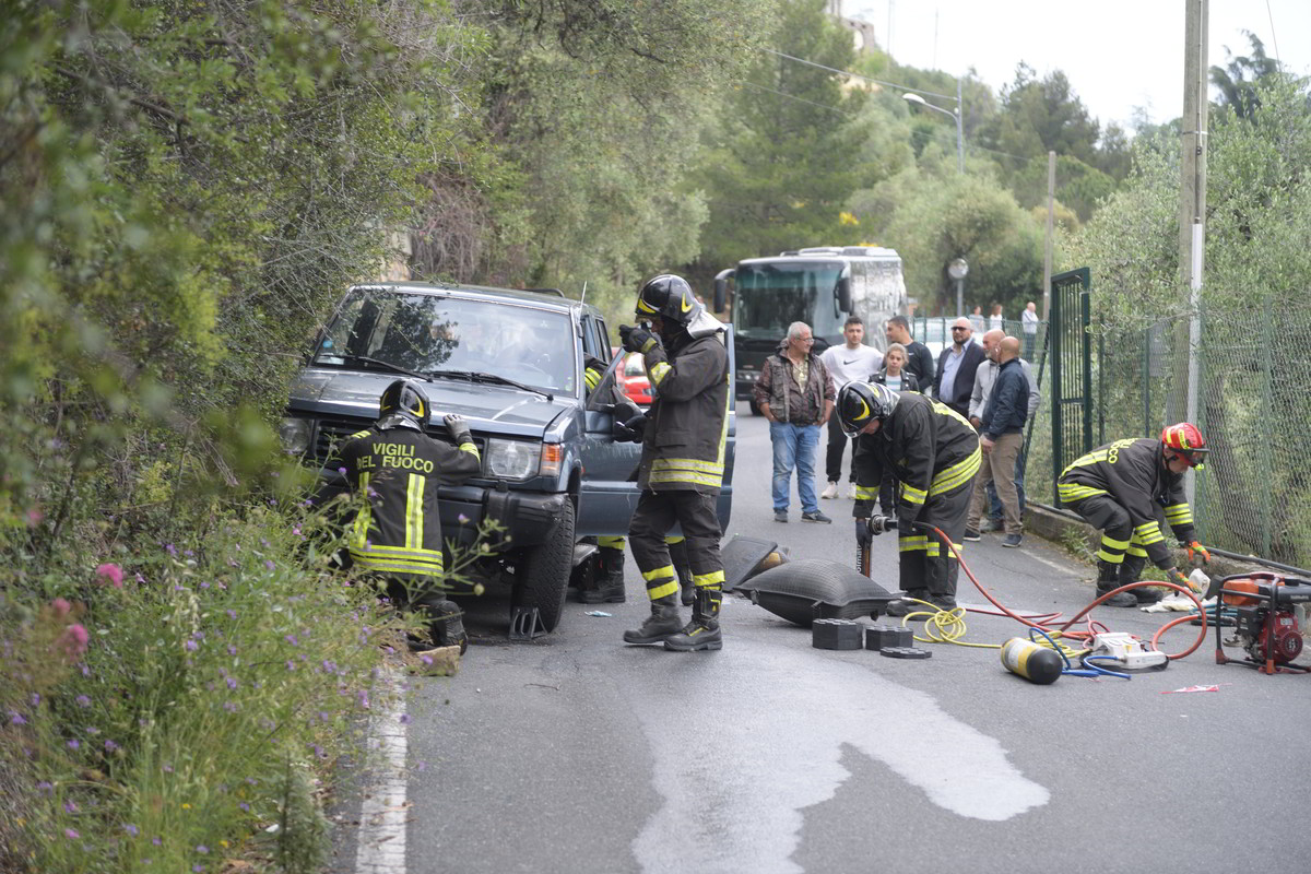 Sanremo Donna Di Anni Schiacciata Dalla Propria Auto Grave Foto