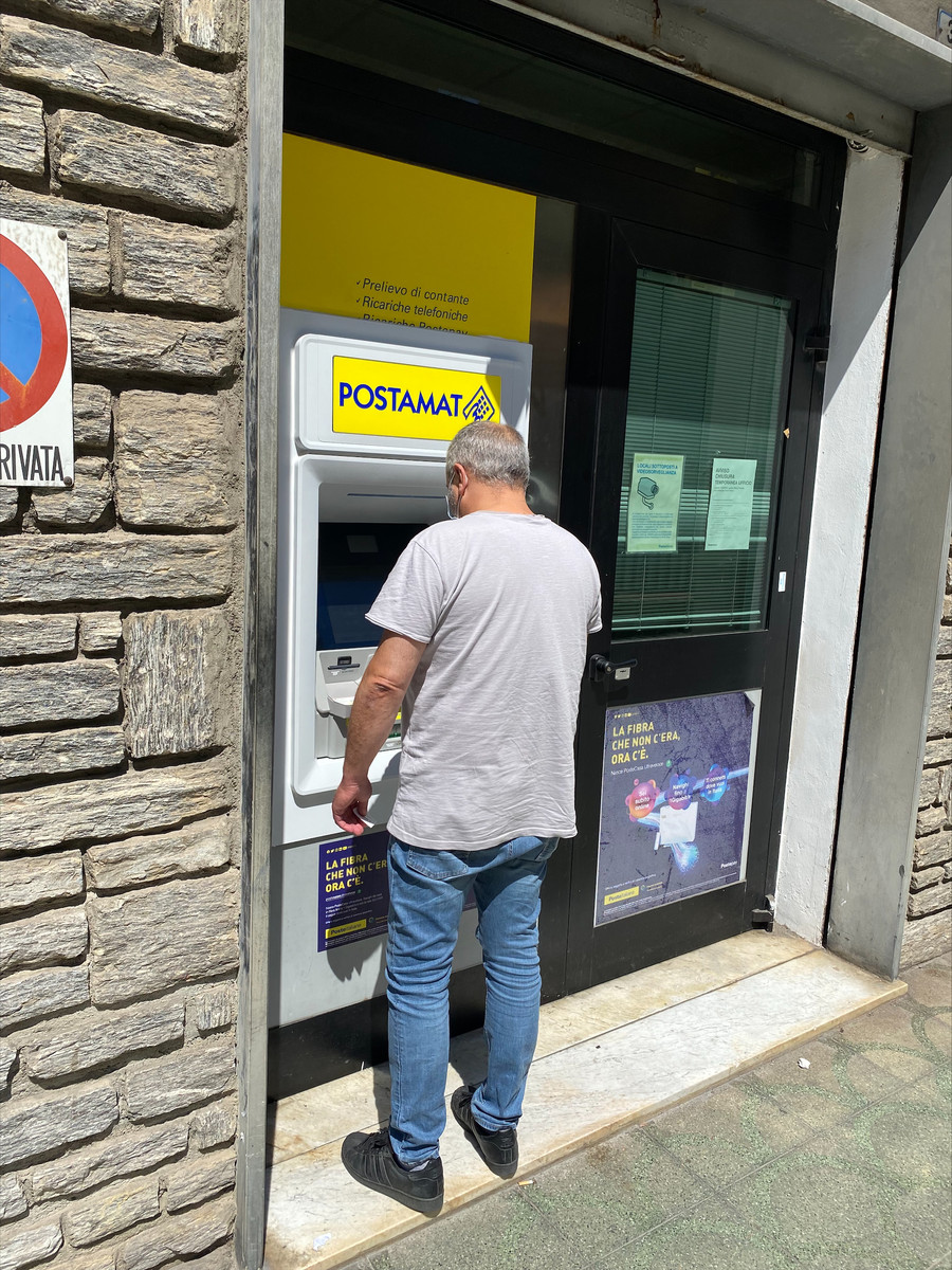 Poste Italiane Installati I Nuovi Atm Postamat Negli Uffici Postali Di Imperia E Imperia