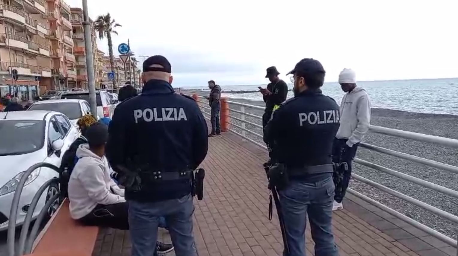 Operazione Ad Alto Impatto Della Polizia Contro Limmigrazione