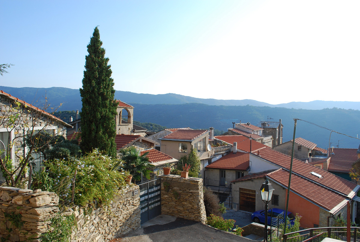 Dolcedo, Agriturismi E B&b Senza Acqua: Gestori E Ospiti Infuriati ...