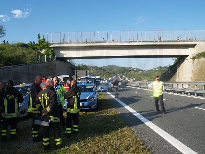 Incidente Mortale Sulla A10 All'altezza Di Imperia Ovest: Perdono La ...