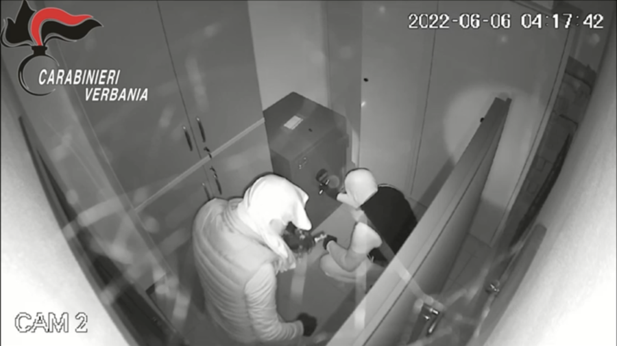 Arrestata coppia di Ventimiglia specializzata in furti nei centri termali piemontesi (video) – Sanremonews.it