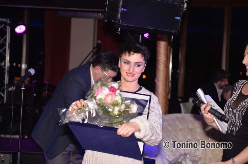 #Sanremo2015: Arisa premiata al Sanremo Hit Award 2015, le foto di Tonino Bonomo - Sanremonews.it