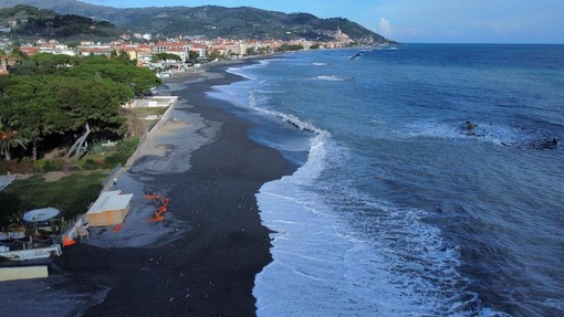 Diano Marina, le mareggiate hanno messo ko gli impianti fognari di borgo Paradiso e Sant’Anna