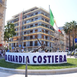 Sanremo: 150° anniversario del Corpo delle Capitanerie di Porto, la spettacolare cerimonia militare con l'intitolazione di un piazzale dedicato ai militari