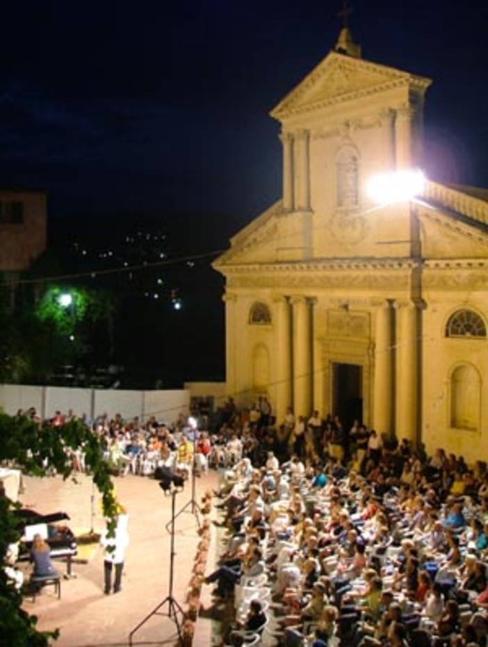 San Bartolomeo al Mare: sul sagrato del Santuario, una serata con tre vincitori del Rovere d'Oro