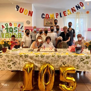 Sanremo: grande festa al Piccolo Cottolengo per la festa dei 105 anni di Vanda Ronconi (Foto)