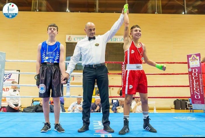 Boxe, nel fine settimana a Imperia trionfano Simoni e Zecchinati (foto)