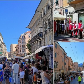 Giornata di shopping a Ventimiglia, il Desbaratu ravviva il centro (Foto e video)