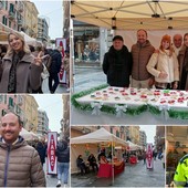 Ventimiglia inaugura i mercatini di Natale in via Ruffini (Foto e video)