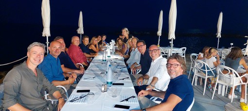 Sanremo: con una cena all'Ippocampo si rinnova la tradizione che chiude le vacanze estive  per gli amici che frequentano il 'Moletto' (Foto)