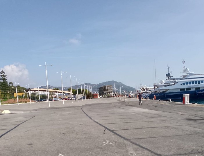 Imperia, marinaio derubato del monopattino: il ricettatore rintracciato a tempo di record e denunciato. È accaduto nel nuovo porto turistico (foto)