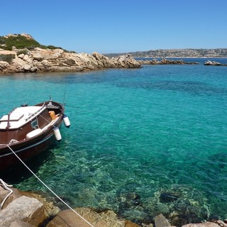 Noleggio gommoni senza patente nautica a La Maddalena