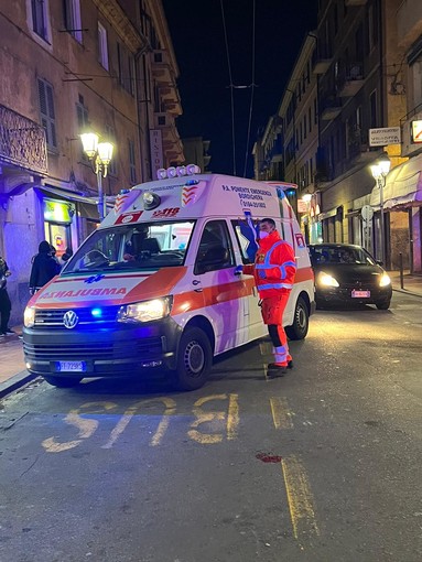 Ventimiglia, rissa tra extracomunitari in via Aprosio: feriti 2 immigrati