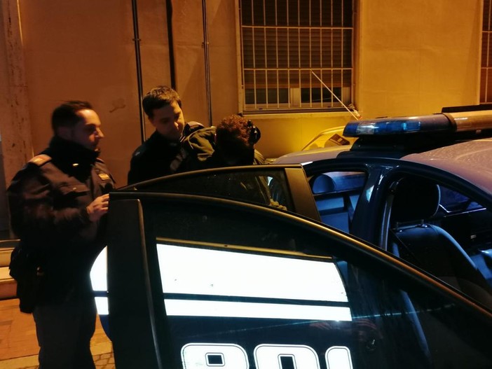 In manette l'autore della rapina col machete a Imperia (foto)