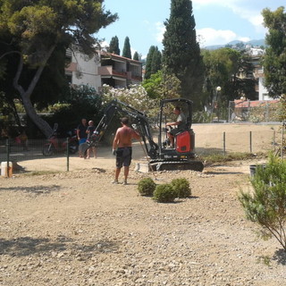 Sanremo: terminato l'intervento di sistemazione dell'area cani di via Scoglio a San Martino (Foto)