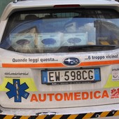 Diano Marina: si ribalta con l'auto in via Diano Calderina, uomo soccorso dal 118 portato in ospedale