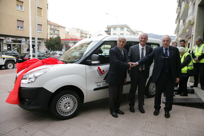 Imperia: inaugurata l’auto Lilt per il trasporto dei pazienti oncologici ai luoghi di cura