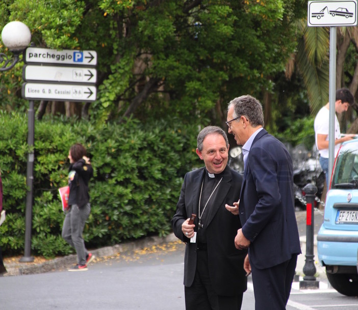 Mons. Antonio Suetta e il Sindaco Alberto Biancheri questa mattina a Palazzo Bellevue