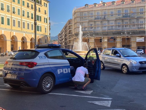 Imperia: 73enne prende via Berio contromano, i passanti lo bloccano ed evitano incidenti