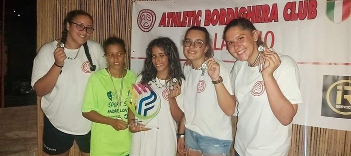 Riprende l'attività dell'Abc Bordighera: il Palasport Biancheri ospita incontro di pallamano femminile (Foto)