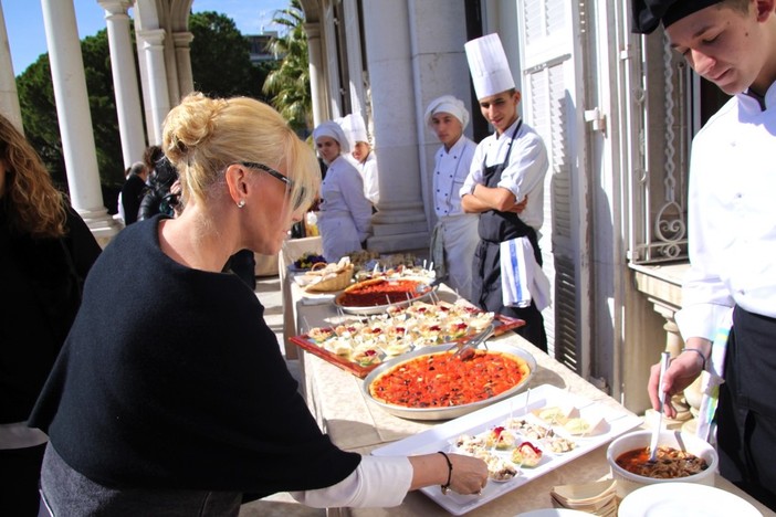 Sanremo: dal Corso Fiorito alla visita di Antonella Clerici a Villa Ormond un grande spot per le eccellenze del territorio, “Questo è il futuro”