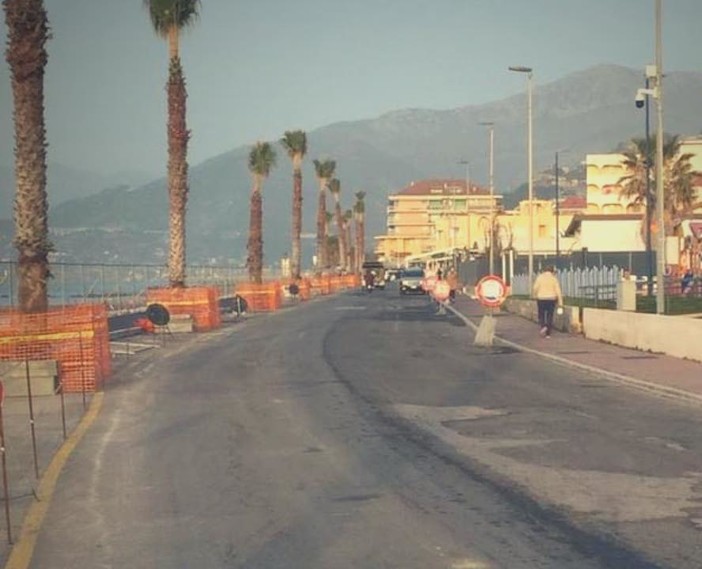 Ventimiglia: concluso il primo lotto della nuova pista ciclabile, prosegue il cantiere per la passeggiata a sbalzo