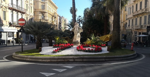 Sanremo: Festival ormai alle porte, ecco l'aiuola al 'Rigolè' per festeggiare il 70° anniversario (Foto)