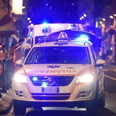 Castellaro: finisce fuori strada sulla provinciale 51, 20enne soccorso e trasportato in ospedale