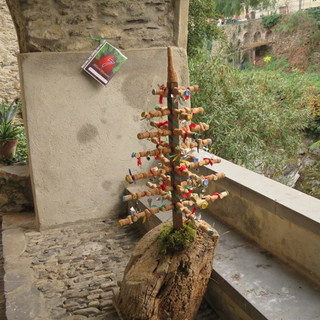 Dolcedo: domenica prossima la premiazione del concorso 'Alberi di Natale per le vie del borgo'