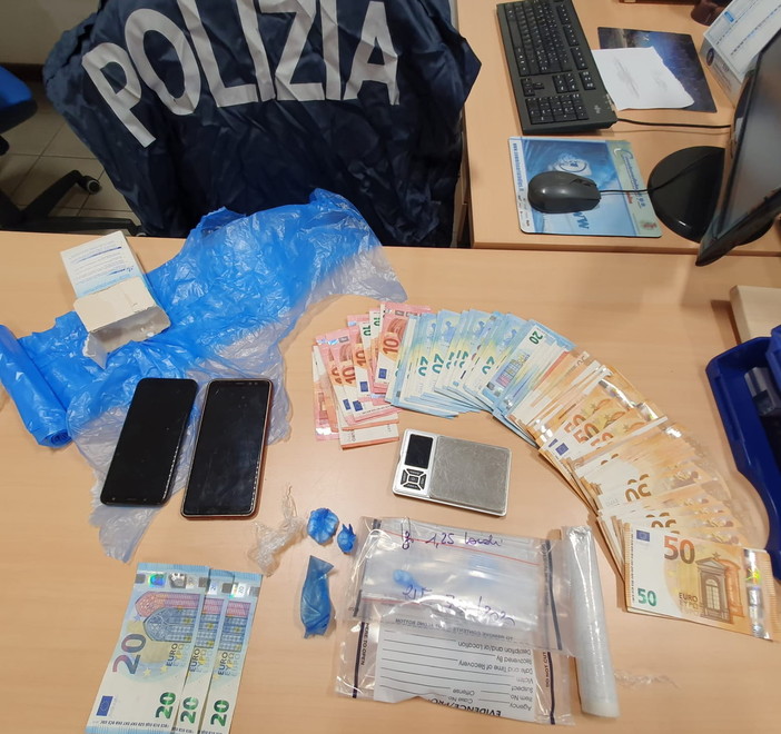 Sanremo: spacciava droga nonostante fosse ai domiciliari, 35enne tunisino arrestato dalla Polizia