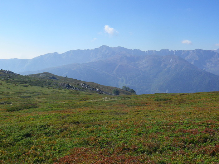 Domenica 28 ottobre ritrovo al Colle di Nava per un'escursione sull'anello del Bric Mindino