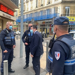 Nizza: attentato nella zona di Notre Dame, sono tre le vittime uccise a colpi di arma bianca. Fermato l'aggressore (Foto)