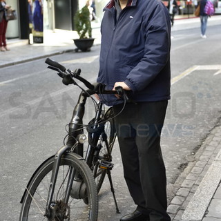 Andrea Gandolfo con la sua bicicletta