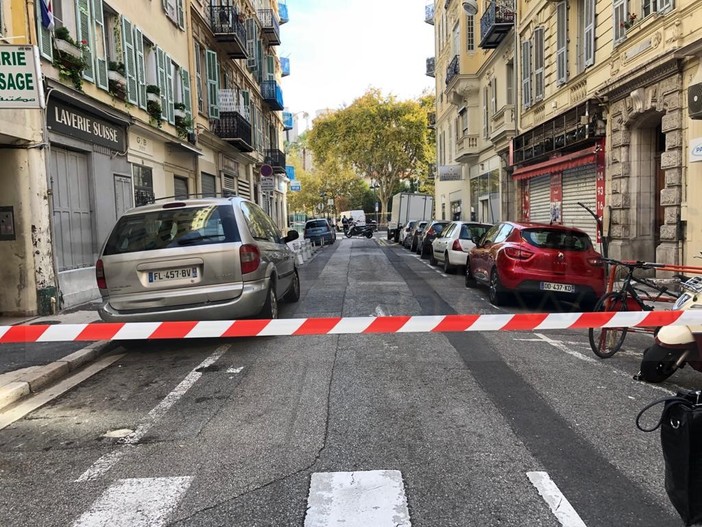 Attentato a Nizza: confermati tre morti e diversi feriti, in arrivo da Parigi il Presidente Emmanuel Macron (Foto e Video)