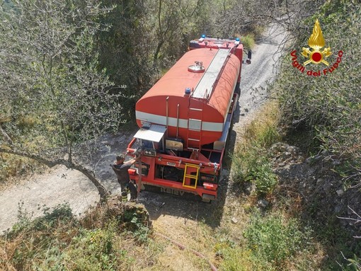 Crisi idrica e siccità: autobotte dei Vigili del Fuoco in arrivo per fornire d'acqua i residenti