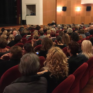 Ventimiglia: con lo spettacolo di Laura Morante è scattata questa sera la stagione teatrale ventimigliese