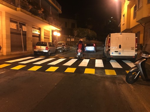 Il nuovo attraversamento pedonale rialzato di via Galilei