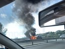 Imperia, paura per un'auto fiamme sull'Autofiori: vigili del fuoco al lavoro