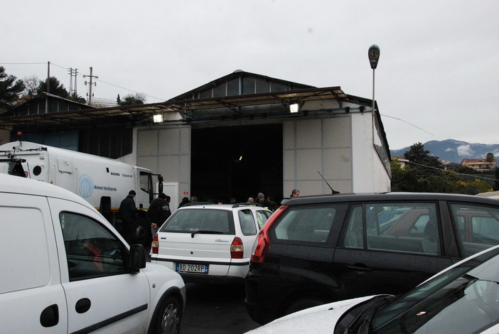 Sanremo: nessun sigillo per sfratto al deposito Aimeri, l'azienda avrebbe pagato le mensilità mancanti