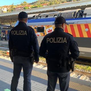 Atti osceni sul treno Ventimiglia-Savona: 50enne portoghese denunciato dalla Polizia Ferroviaria