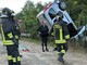 Dolceacqua: perde il controllo dell'auto, cade da un muro si ribalta sulla Provinciale. Ferito un 25enne (Foto)