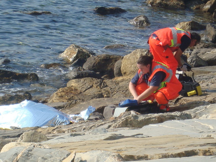 Sanremo: malore in acqua nella zona della Foce, 74enne morta mentre faceva il bagno