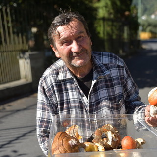 Sanremo: Armandino è tornato a San Giacomo con il solito 'cavagno' stracolmo di funghi