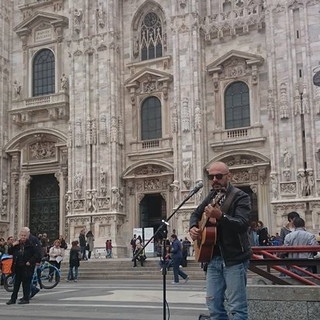 Dalle vie di Sanremo a piazza Duomo a Milano, il cantautore Amedeo Grisi in 'trasferta' in Lombardia