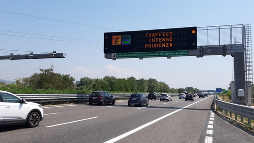 Al via l'esodo di agosto su strade ed autostrade: in Liguria 'bollino nero' sull'autostrada A10 e SS 28