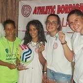 Riprende l'attività dell'Abc Bordighera: il Palasport Biancheri ospita incontro di pallamano femminile (Foto)