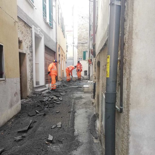 I lavori in via Rambaldi a Coldirodi