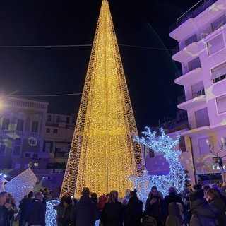 Sanremo: in comune si lavora alle luminarie natalizie, il bando è quasi pronto per illuminare la città