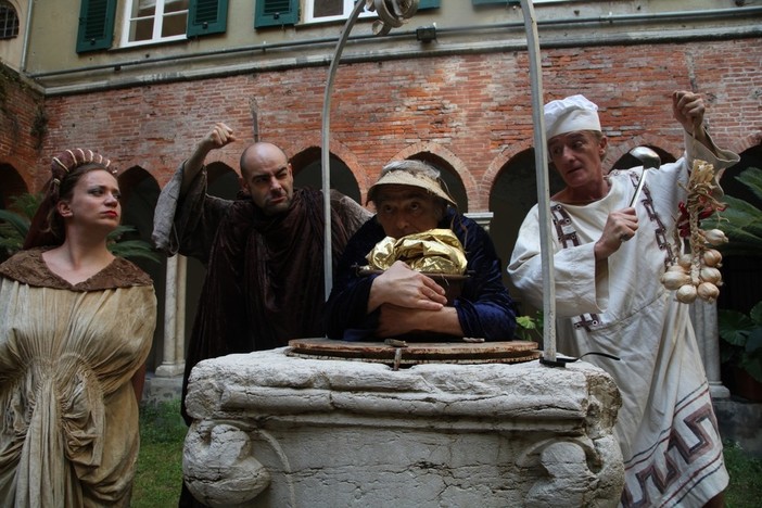 Domani Lunaria Teatro porta l'Aulularia di Plauto al Teatro Romano di Ventimiglia